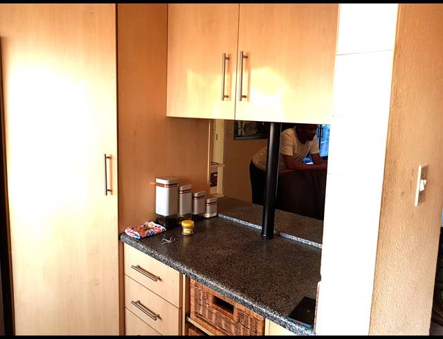 3 BEDROOM FLAT FOR SALE IN VEREENIGING CENTRAL
